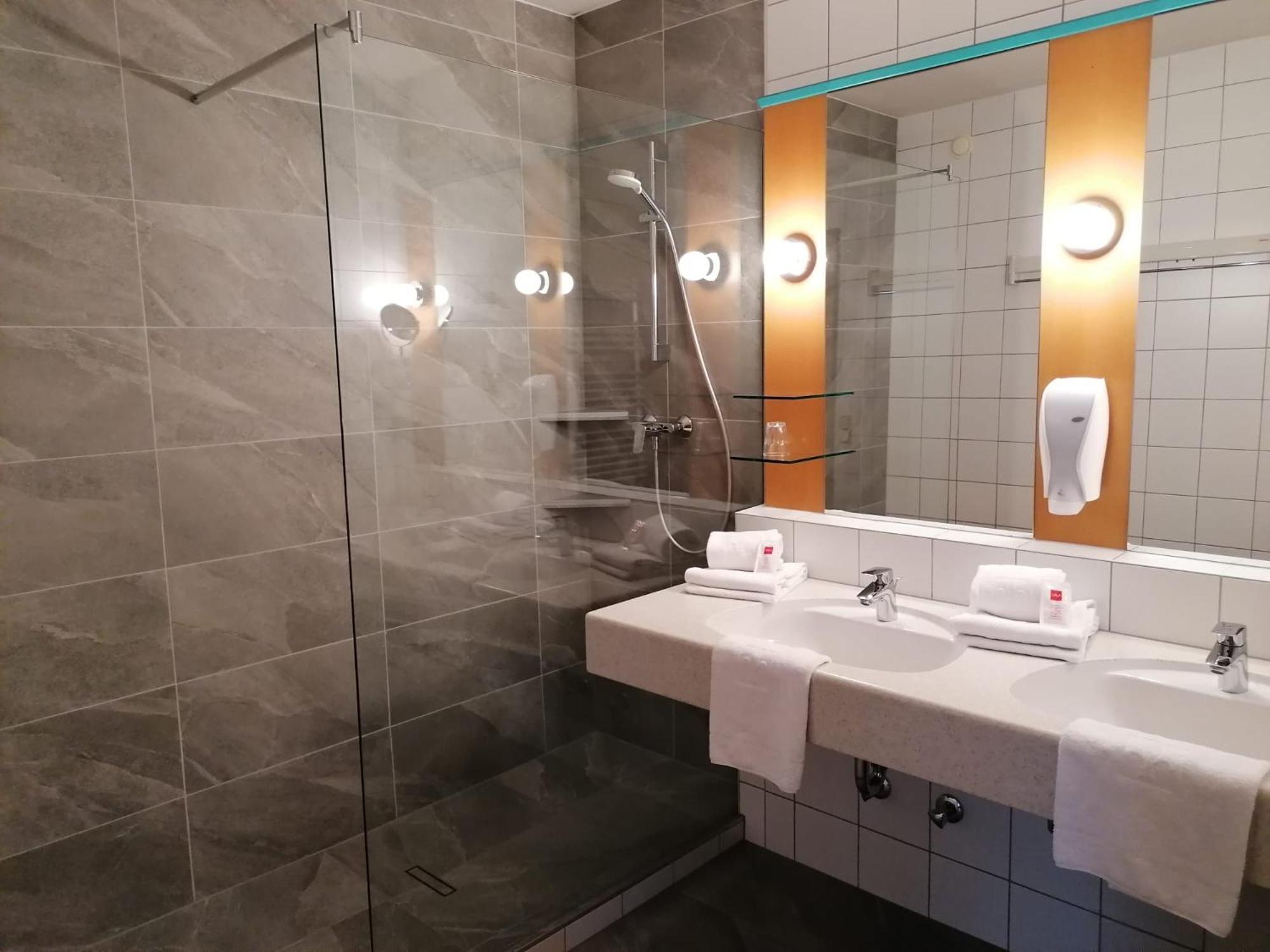 Hotel Marko Нёч Экстерьер фото