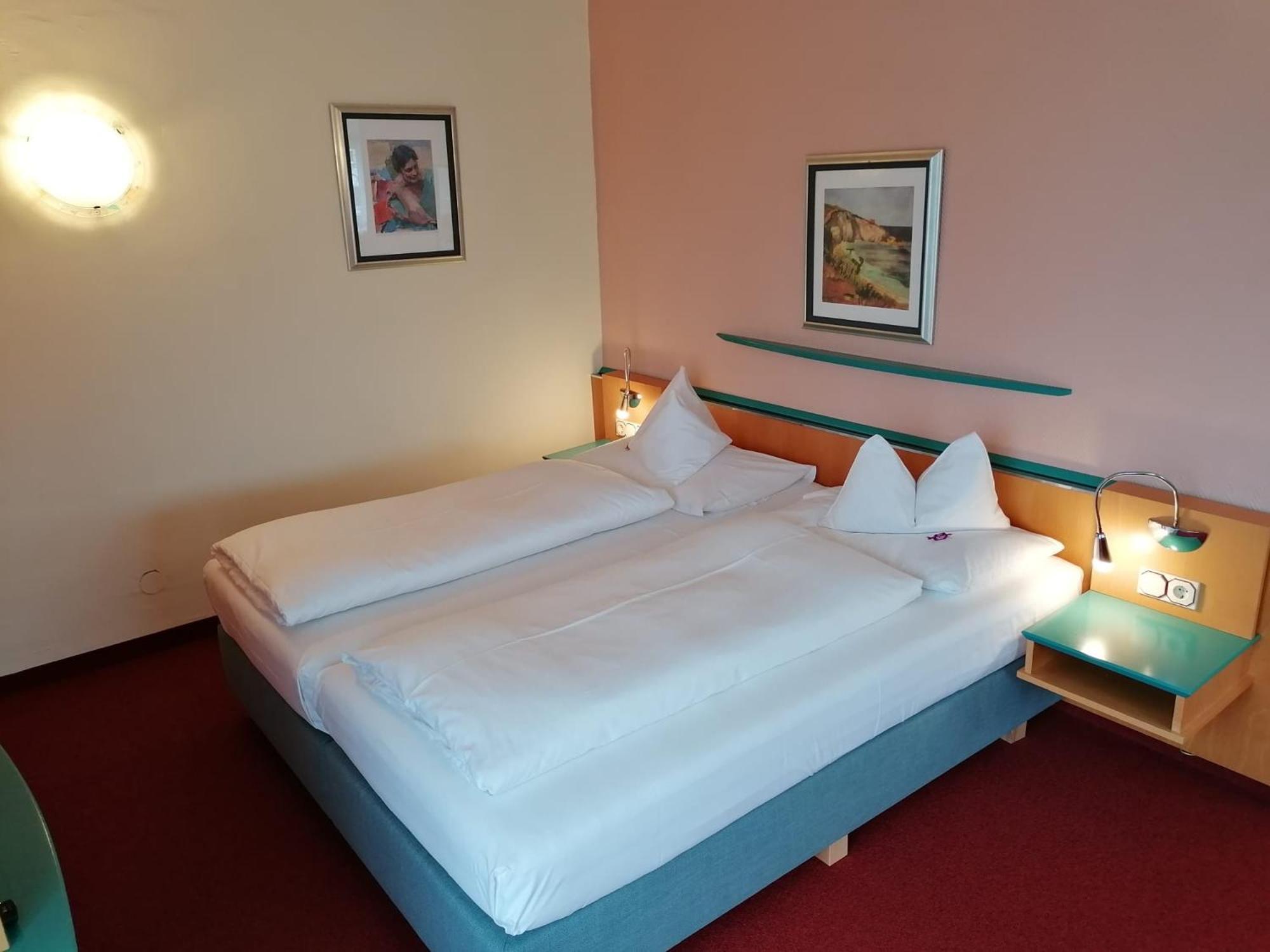 Hotel Marko Нёч Экстерьер фото